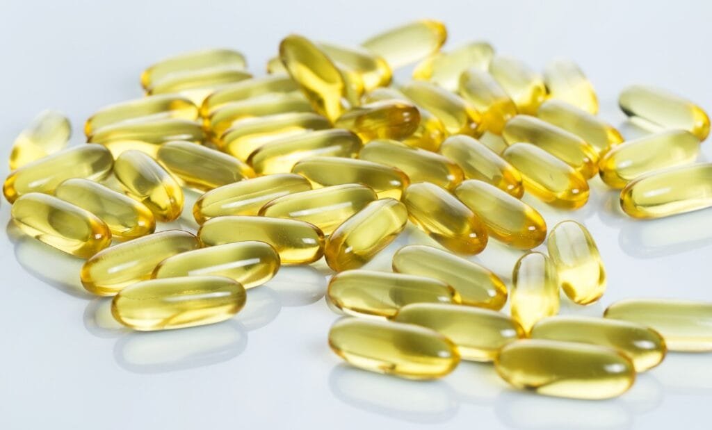 ஒமேகா-3 மீன் எண்ணெய் மாத்திரை பயன்கள் மற்றும் தீமைகள் | meen ennai Omega 3 tablet uses tamil | stvk.in